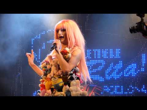 KIKA LORACE - CHUECA ES GENIAL - QUE TRABAJE RITA BARCELONA 15/02/2015