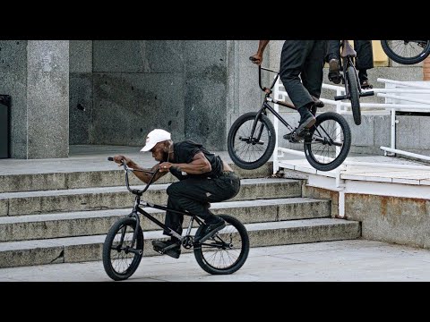 SLIP-ON BMX Vans x CourageAdams 25 Stairs #shorts