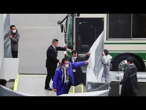 兩名被控協助高森逃跑的美國人在日本落網。 (Two U.S. men charged with aiding Ghosn's escape land in Japan)