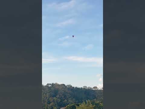 balão de Miguel Pereira sobrevoando Paty do Alferes 🙏