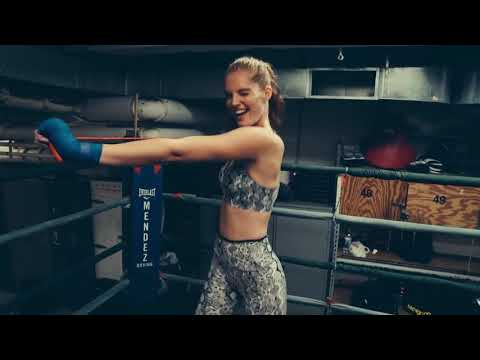 QuickClipsHQ - Alexina Graham Boxing Pretty Workout