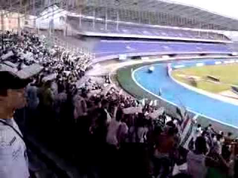 "Que te pasa, Bereria?" Barra: Holocausto Norte &bull; Club: Once Caldas