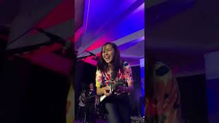 Shiny Red Balloon / Independence Day - Barbie Almalbis live in Baler
