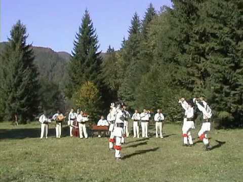 Ansamblul folcloric "CA LA NOI " din Bacau