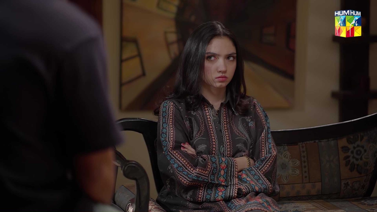 Pyar Karti Hai Lekin Izhaar Nahi Karti..! #ainaasif #tumlarkaybhina - HUM TV