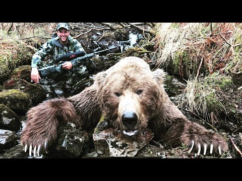 10ft MONSTER BROWN BEAR HUNT - Stuck N the Rut 109 Video