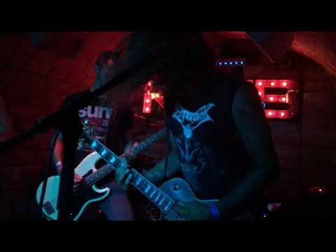 Iron Flesh : Ripping The Sacral - The Call Of The Ancient One (Live In Paris)