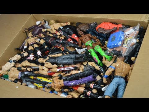 MASSIVE BOX FULL OF WWE FIGURES!