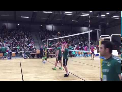 TSV Giesen GRIZZLYS vs. CV Mitteldeutschland - Einschlagen