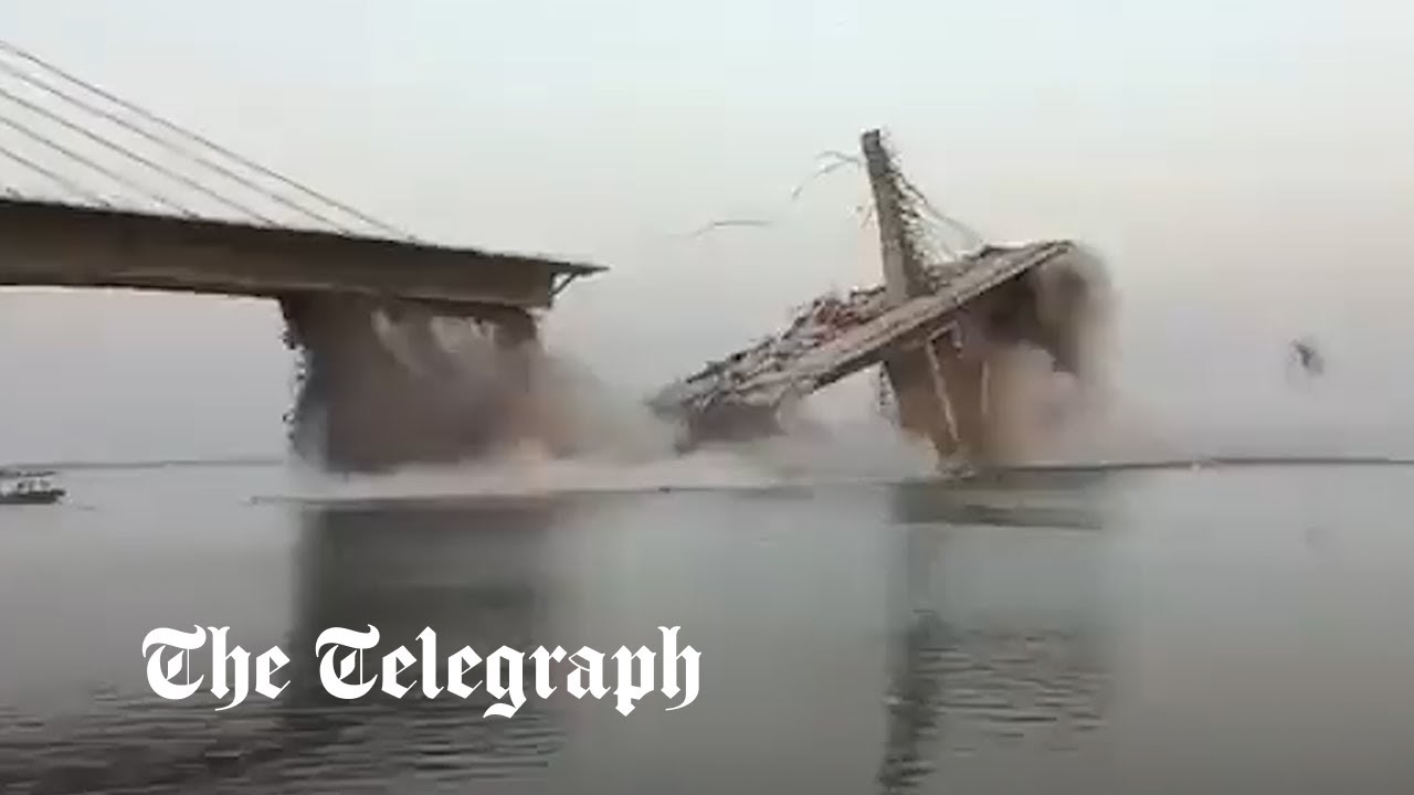 Un ponte autostradale a quattro corsie è crollato per la seconda volta in oltre un anno