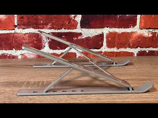 Vídeo relacionado con OVERMUST - Soporte para Portátil | Ajustable 6 Niveles | Fabricado en Aluminio Reciclado | Ligero y Antideslizante | Plegable con Ventilación y Disipación de Calor, Plata, Aluminio