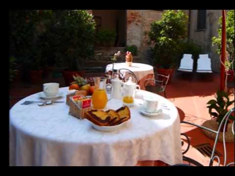 Karen Brown's L'Antico Pozzo, San Gimignano, Tuscany, Italy