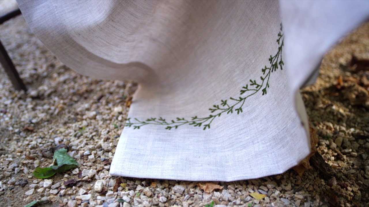 BARBADE, nappe en lin uni - broderie