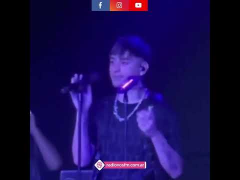 TIAGO PZK MOSTRÓ CÓMO SUENA SU VOZ CON Y SIN AUTOTUNE.