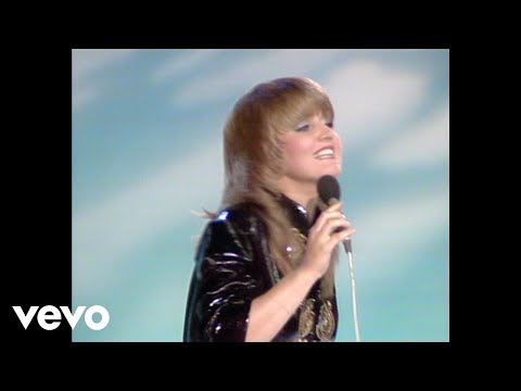 The Nolans - Chemistry (Live from Summertime Special, 1981)