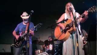 Catherine Britt - Addicted To The Pain