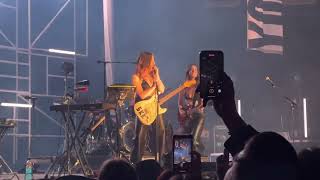 HAIM, “The Wire” - first encore at Madison Square Garden 5/17/2022