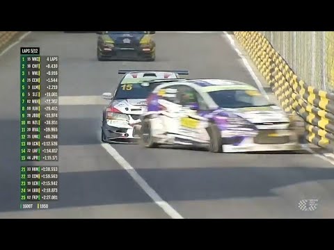 LEADER CRASHES INTO LAP CAR - 2022 Macau Roadsport Challenge Race 2