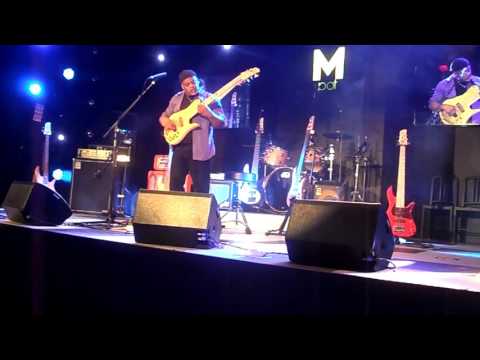 Anthony Wellington  Clinic korea