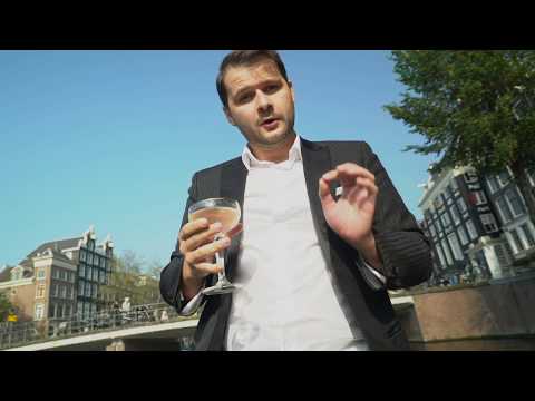 Extreme bartending - Old Simon Genever Martini