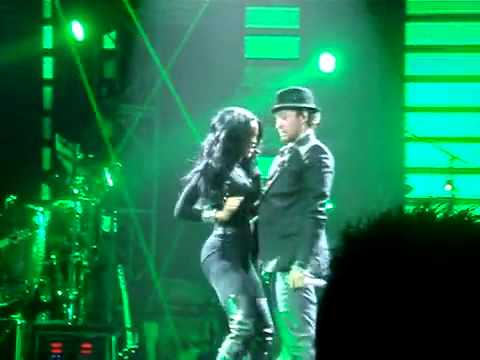 Ciara sexy love magic live