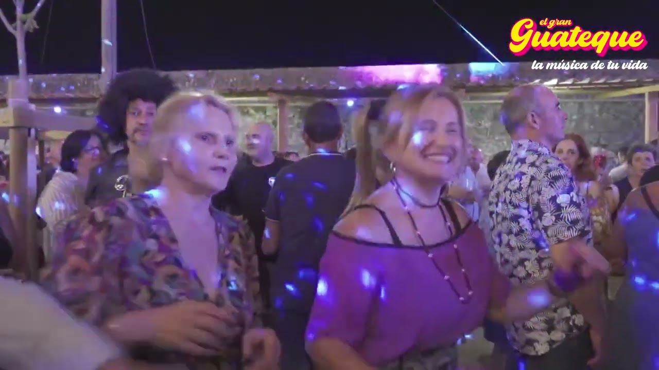 Público de Salvaterra cantando Volando a Mallorca