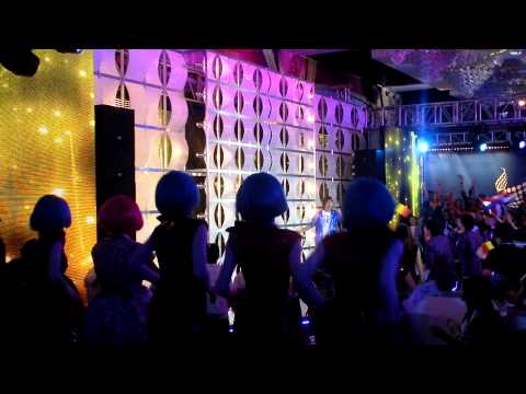 Ralf Mackenbach performing on the Welcome party of Junior ESC