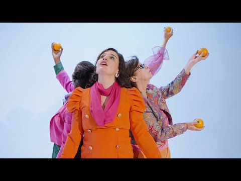 Nele Needs A Holiday - Like My Mom (Official Video)