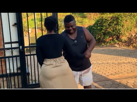 Yaka mwana atubujije gukora ikiganiro neza neza kubera gutoba amabuno ya Sandrine yanasinze.