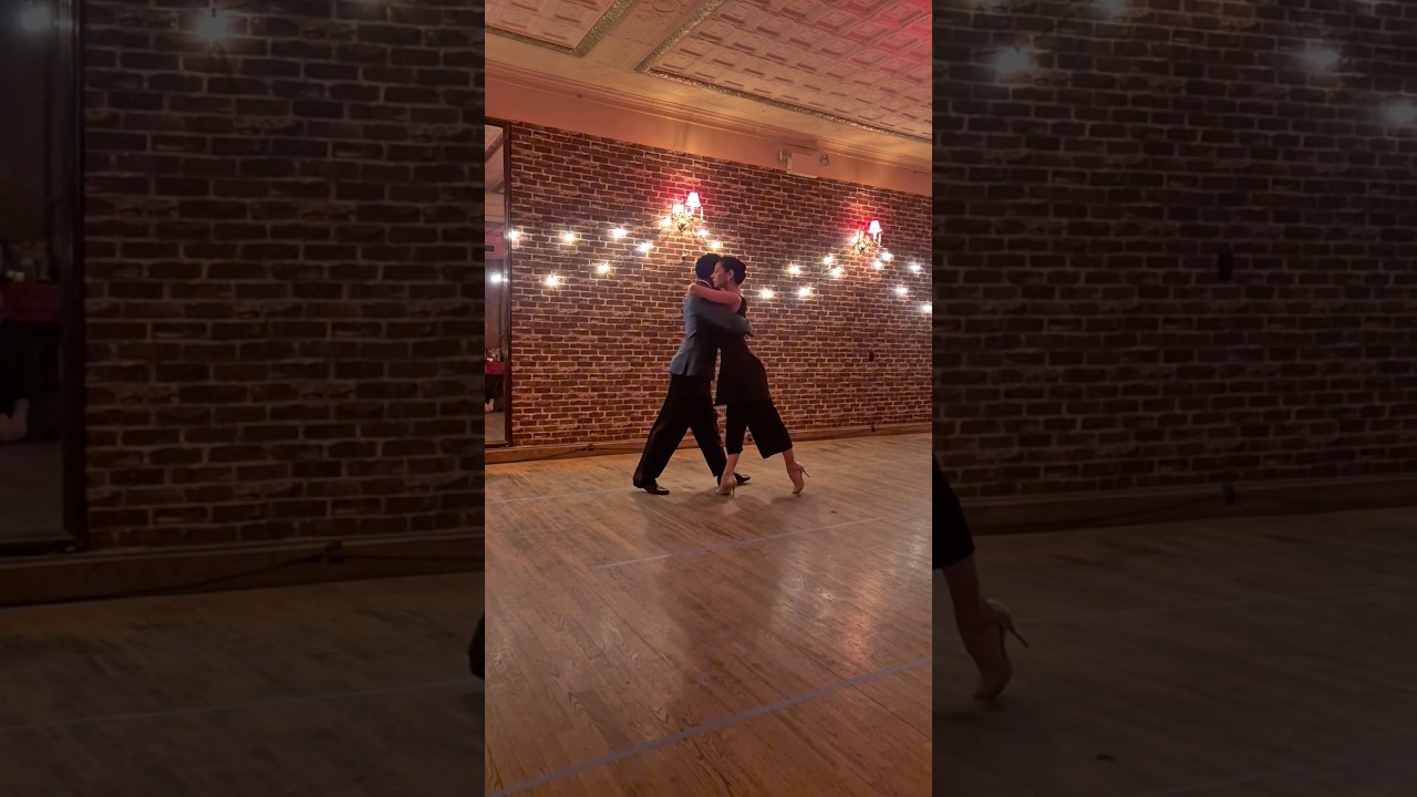 “Lluvia de abril” Silvina Tse y Julio Alvarez, milonga Gallo Ciego