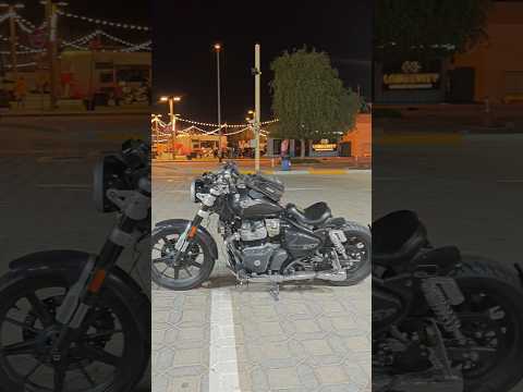 Royal Enfield Super Meteor 650 Custom (Bobber)