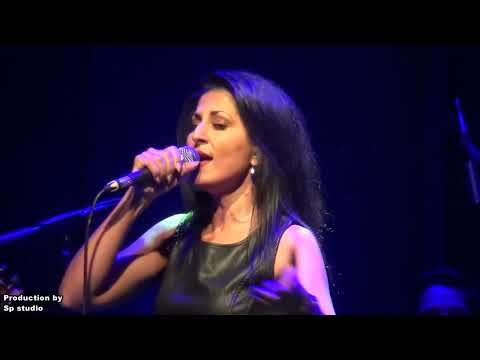 ΕΛΑ ΜΗΝ ΑΡΓΕΙΣ - Αυγή Τριανταφύλλου (Live)