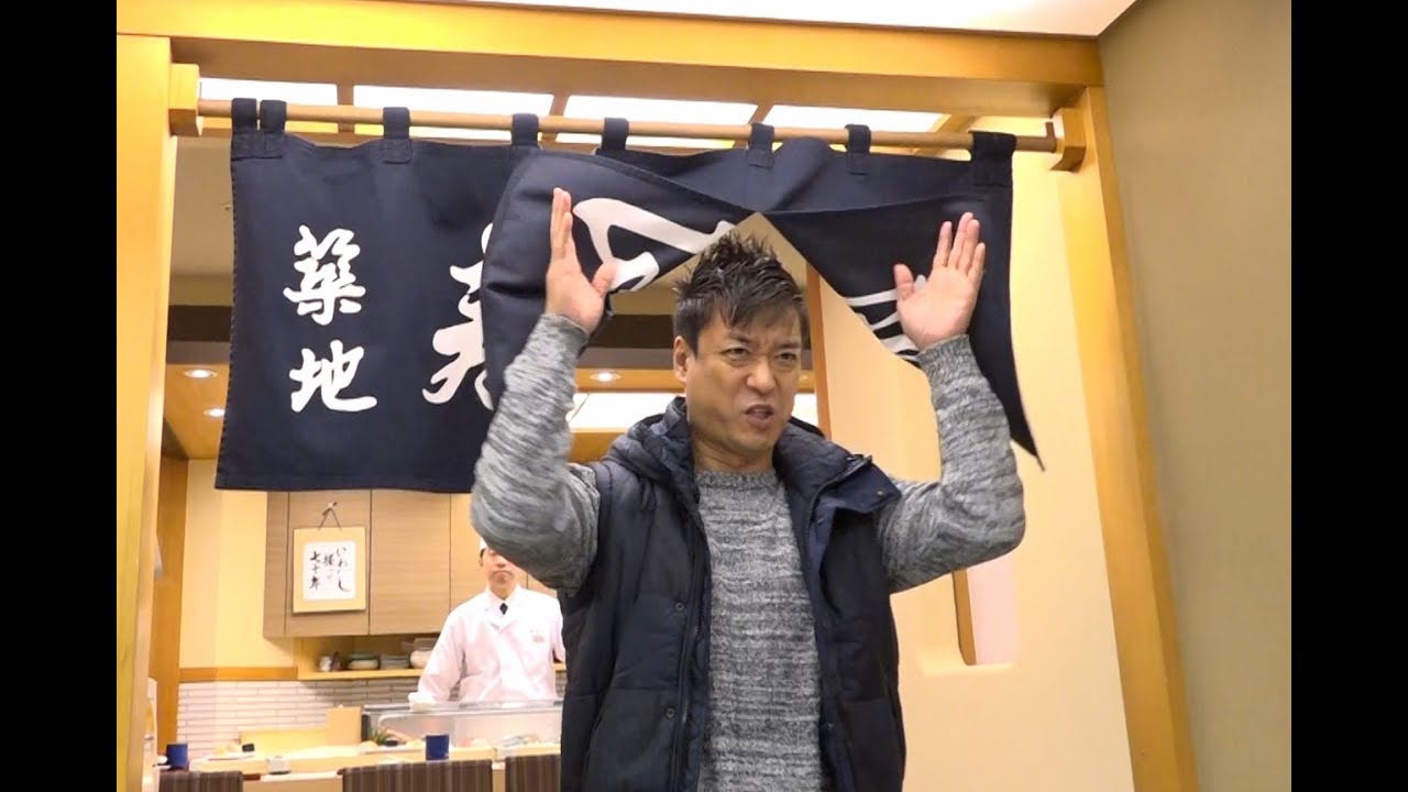 『Les Misérables』Flash Mob【ONE DAY MORE】『レ・ミゼラブル』2015年公演キャストによるフラッシュモブ映像