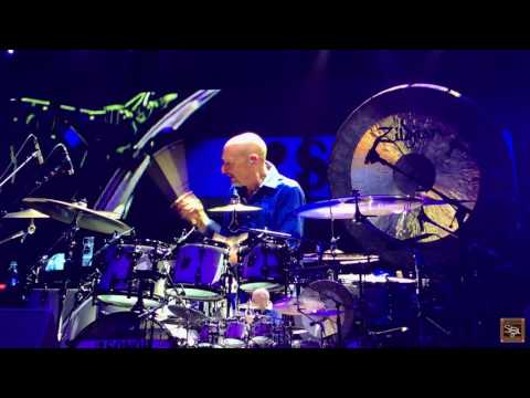 Steve Smith Drum Solo with Journey: Moline, 2017