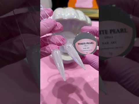 How to apply Pearl Magic Chrome Nail Powder?