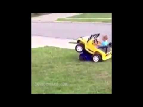 Kind überfährt sein bruder