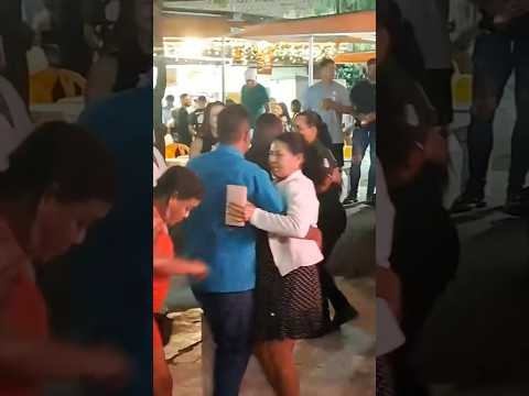 Forró em Águas Vermelhas-MG #bahia #minasgerais #roça #kikadinhaoficial