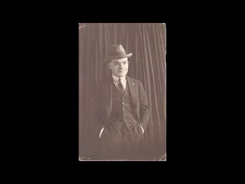 Dick Henderson sings 'Cecilia' - 1926