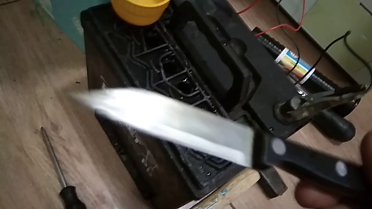 Как снять аккумулятор Rocket 600AL: пошаговая инструкция