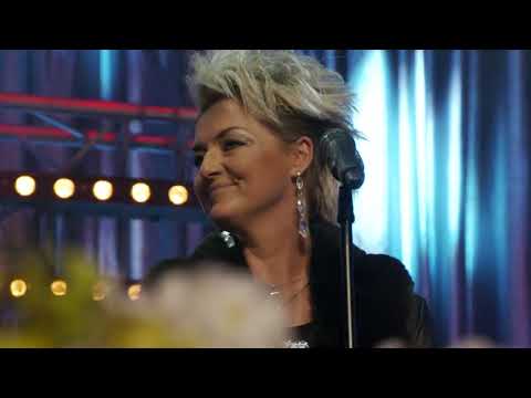 Beata Mańkowska - Splecione dłonie