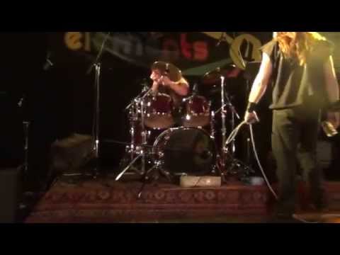 Autolyse - I Will Sever (live Meisenthal 02.11.13) with the first singer
