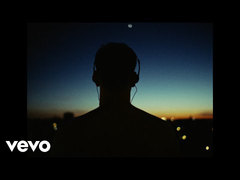 Phlake, Mercedes the Virus - Sleepwalker ft. Awinbeh