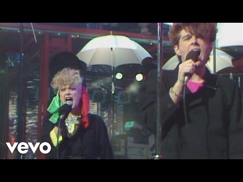 Thompson Twins - The Gap (The Tube 1984)