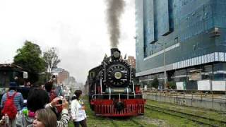 preview picture of video 'Steam Train in Bogota Colombia'