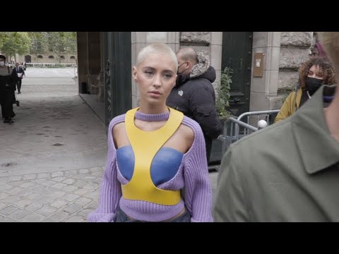The stunning Iris Law in Paris for the Fashion Week
