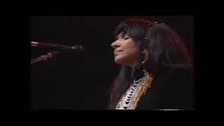 Buffy Sainte-Marie: "Bad End" - Live at Roskilde Festival 1992
