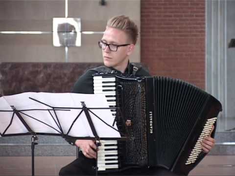 Karštas vanduo. Incredibly hot water.