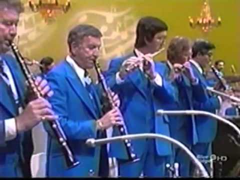 Lawrence Welk Orchestra - Tie A Yellow Ribbon (Round The Old Oak Tree)
