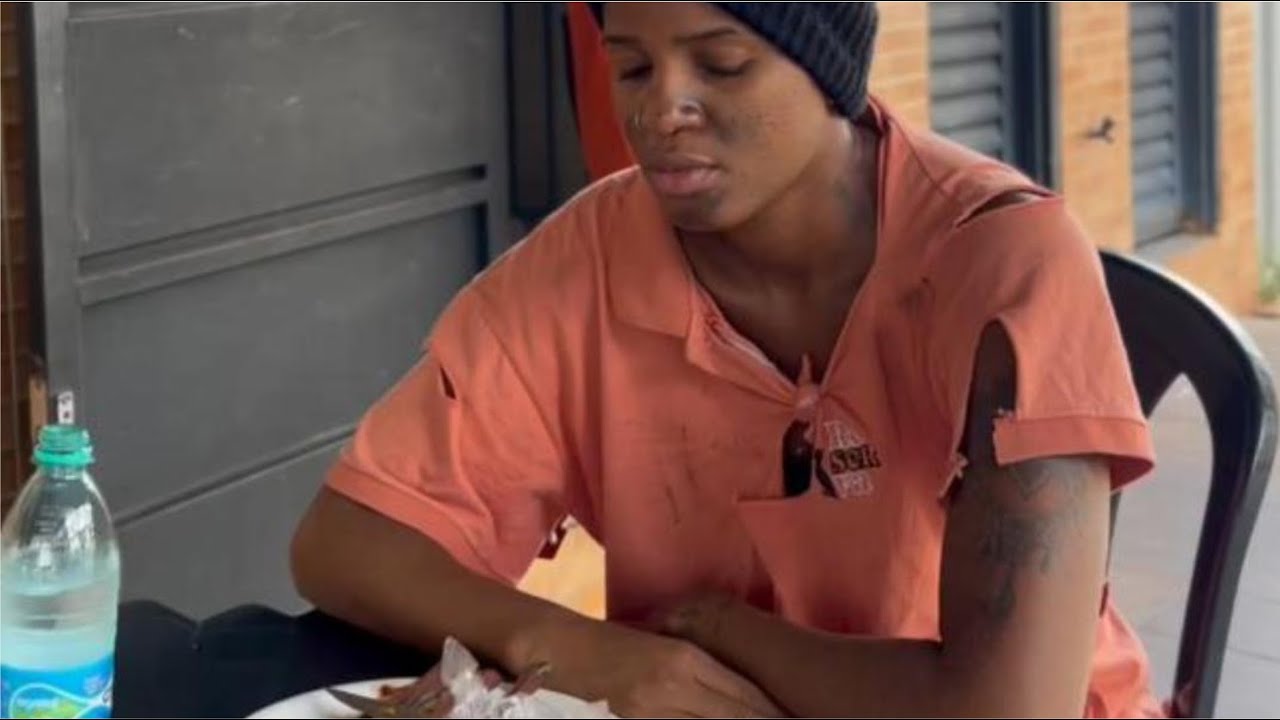 Milionária finge ser pobre para testar a gentileza da garçonete...😱