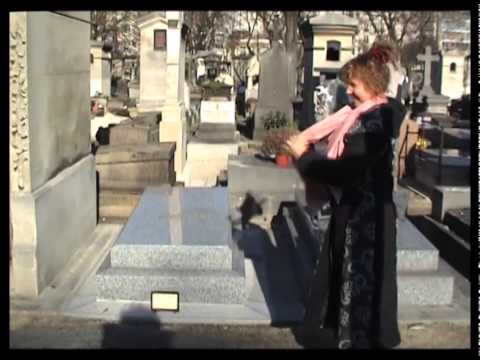 Rosette se recueille devant la tombe d'Éric Rohmer (2011) de Gérard Courant